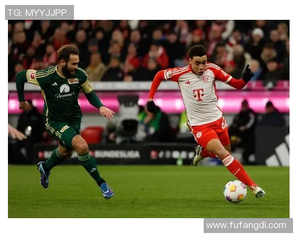 拜仁慕尼黑遭遇法兰克福狂潮,德甲胜局悬而未决 拜仁慕尼黑遭遇法兰克福狂潮,德甲胜局悬而未决