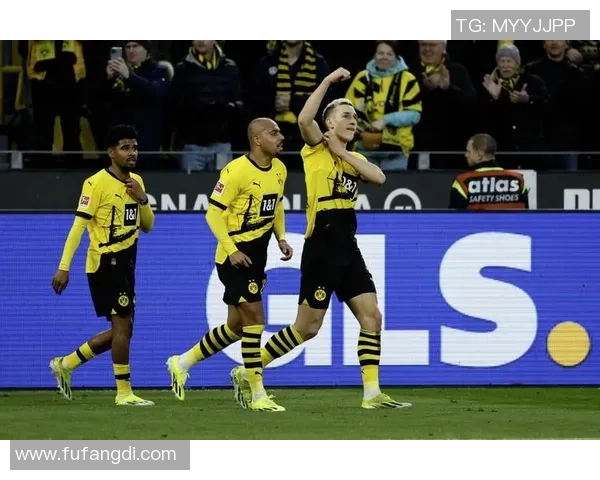 德甲开局乌云笼罩,多特蒙德遭遇惨败落后的尴尬局面 德甲开局乌云笼罩,多特蒙德遭遇惨败落后的尴尬局面