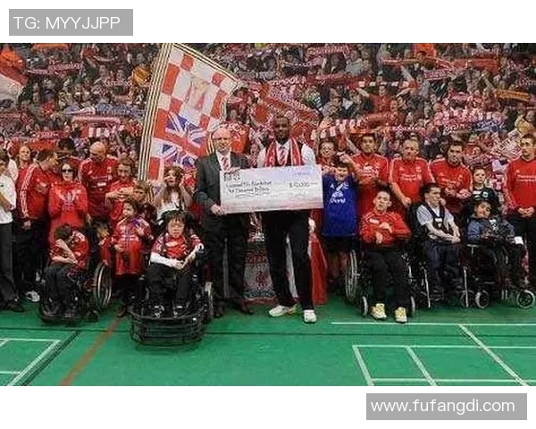 大卫-詹姆斯受邀参加篮球明星慈善赛，展现社会责任