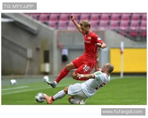 汉诺威主场大胜科隆，德甲危机暂时缓解