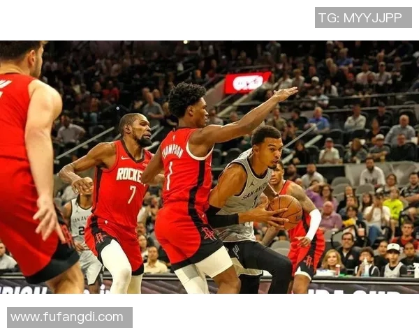 火箭队逆转马刺队，晋级西部决赛——篮球赛场上的惊天逆转！